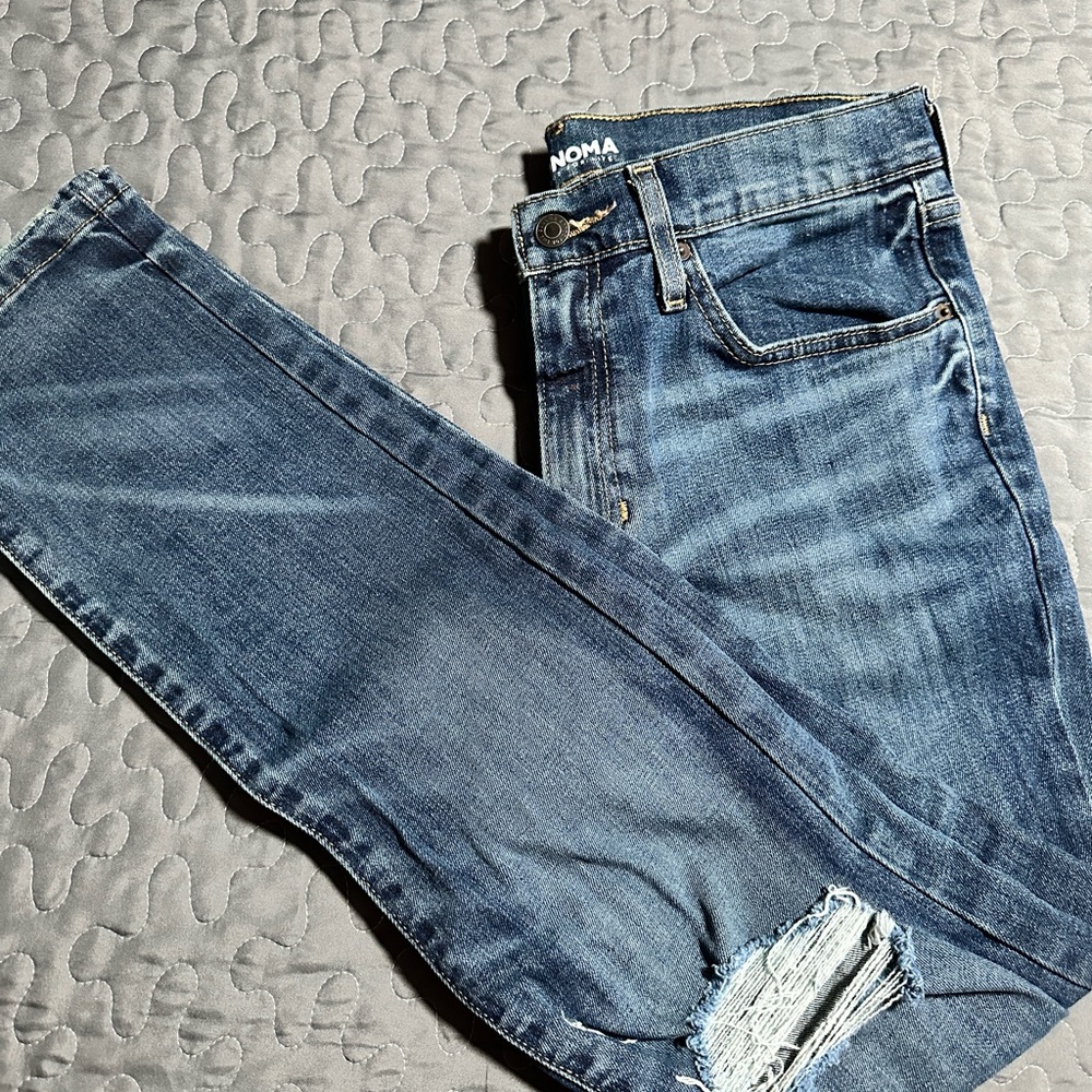 Woman’s jeans. Size 30x32 Sonoma brand. Slim fit distressed look. Gently worn